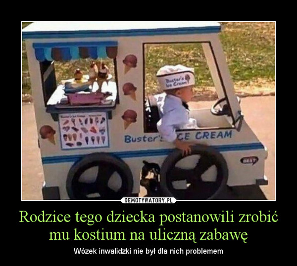 Rodzice tego dziecka postanowili zrobić mu kostium na uliczną zabawę – Wózek inwalidzki nie był dla nich problemem 