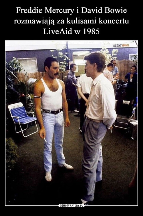 Freddie Mercury i David Bowie rozmawiają za kulisami koncertu LiveAid w 1985